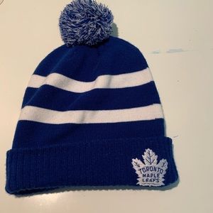 Toronto maple leaf winter hat
